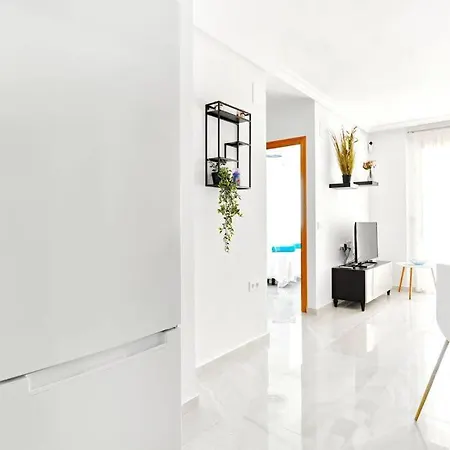 Апартаменты Gorgeous La Sal 100m