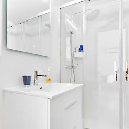 Апартаменты Gorgeous La Sal 100m Торевьиа