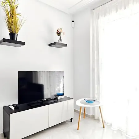 Апартаменты Gorgeous La Sal 100m